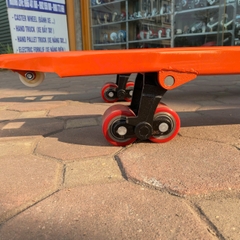 Xe nâng tay thấp 2000kg càng hẹp