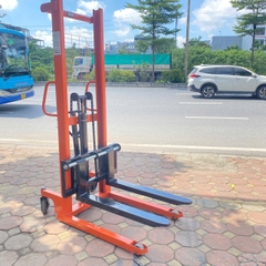 Xe nâng tay cao 1 tấn có phanh