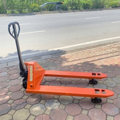 Xe nâng tay thấp 3000kg càng rộng 685x1220 bánh đen