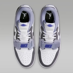 Giày thời trang Nike AIR JORDAN LEGACY Nam CD7069-108