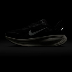 Giày chạy bộ Nike Vomero 18 Wide Nam - IF0514-002