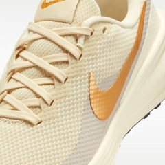 Giày chạy bộ Nike REVOLUTION 8 Nữ - HJ8485-201