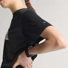 Áo T-shirt chạy bộ adidas Adi365 Essentials Brand Love Nữ - JM5737