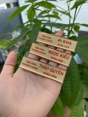 Thẻ tên đeo ngực