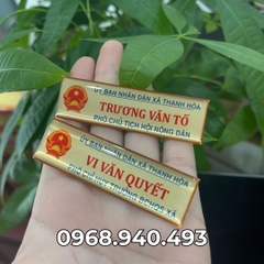 Thẻ tên đeo ngực