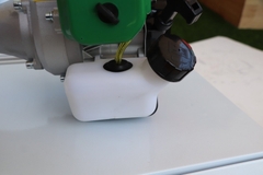 Máy cắt cỏ Oshima VX330 900W Vàng-xanh 2 thì (rời, chết)