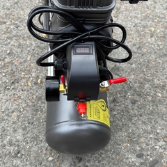 MÁY NÉN KHÍ YAMASU NKS1.5HP-12L GIẢM ÂM KHÔNG DẦU