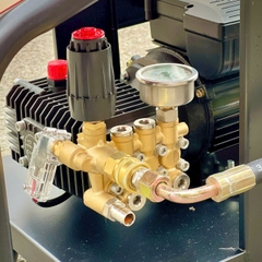 Máy rửa xe công nghiệp 2.6Kw DDeko DK-X26 (xe đẩy & rulo cuôn dây)
