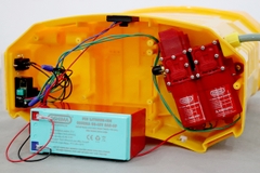 Máy phun thuốc trừ sâu, côn trùng điện Con Ong Vàng Li20-DP-2pin Vàng Pin lithium 12V8Ah-SP