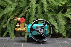 Máy phun thuốc trừ sâu bảo vệ thực vật (không động cơ) Con Ong Vàng COV22AX 1.0HP Xanh mờ (hoạt động bằng sức kéo động cơ)