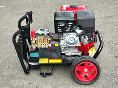 Máy xịt rửa công nghiệp đầu nổ 15Hp DDeko DK-XP975 ( 300Bar )