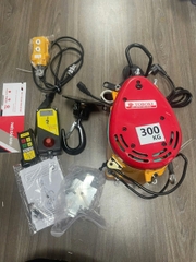 Máy tời treo TOBOKI (tời trái tim có điều khiển từ xa) TK500 2200W 00kg 1/30m tốc nhanh