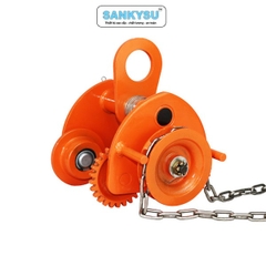 Con chạy xích SANKYSU 1 tấn