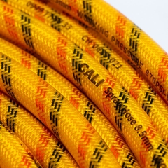 Ống nhựa PVC Cali 8.5mm x 50m Vàng