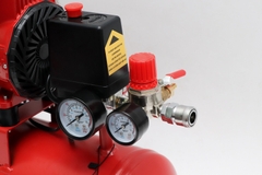 Máy nén khí Oshima 12-1.5 1.5HP Đỏ Điện 1 pha (Không dầu,nhanh,dây đồng)