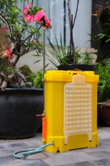 Máy phun thuốc trừ sâu, côn trùng điện KCT 20D Vàng Bình ắc qui 12V8Ah