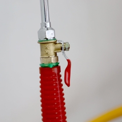Máy phun thuốc trừ sâu, côn trùng động cơ Oshima 768 700W Đỏ 2 thì (bơm vuông đồng)