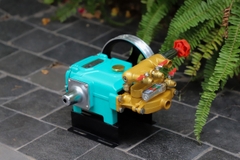 Máy phun thuốc trừ sâu bảo vệ thực vật (không động cơ) Con Ong Vàng COV30AX 2.0HP Xanh mờ (hoạt động bằng sức kéo động cơ)