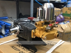 ĐẦU PHUN ÁP LỰC LUCKY HL59N MÀU ĐEN GÂN PISTON SỨ 30MM