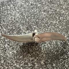 LƯỠI DAO XAY THỊT 2 CÁNH INOX 304 DÀNH CHO NỒI 18CM CHIỀU DÀI LƯỠI 17CM ĐÁY BẰNG LOẠI DÀY ĐẸP CÓ THỂ THÁO RA MÀI DŨA