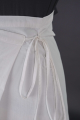 Chân Váy Thu Đông Ngắn Chất Liệu Nylon Nhập Khẩu Phong Cách Cá Tính ( Y25FWSK02)