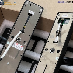 Khóa cửa vân tay Avolock AV 63 có thiết kế tinh tế, dễ dàng sử dụng và lắp đặt