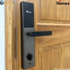 Demax EL368 sử dụng chất liệu cao cấp, chịu lực tốt, bền bỉ theo thời gian