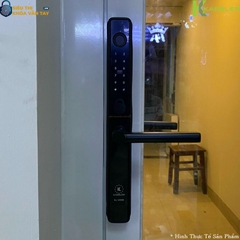Màu sắc đen bóng sang trọng giúp KL-599IB dễ dàng kết hợp với nhiều kiểu kiến trúc hiện đại