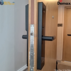 Demax EL-C626 hỗ trợ mở khóa bằng vân tay, mã số, thẻ từ, chìa cơ và kết nối app điện thoại