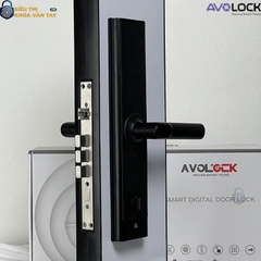 Avolock AV 67 tích hợp nhiều phương thức mở khóa như vân tay, mã số, thẻ từ và chìa cơ
