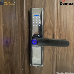 Demax EL266AC sở hữu thiết kế nhỏ gọn, tinh tế, phù hợp với nhiều loại cửa gỗ phổ thông và cao cấp