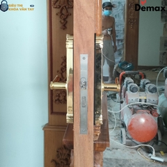 Demax EL280 tích hợp công nghệ vân tay hiện đại, mở khoá nhanh chóng và an toàn tuyệt đối