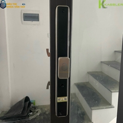 Khóa KL-599I tích hợp 5 chức năng mở khóa: vân tay, mã số, thẻ từ, chìa cơ và app điện thoại