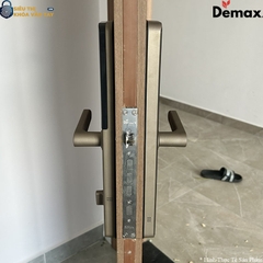 Thiết kế sang trọng, phù hợp lắp đặt cho cửa gỗ cao cấp, biệt thự, căn hộ và văn phòng