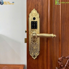 Thân khóa được làm từ hợp kim kẽm nguyên khối, chắc chắn và bền bỉ với thời gian