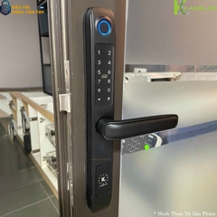 Kassler KL-599 RB tích hợp mở khóa bằng vân tay, mã số, thẻ từ và chìa cơ tiện lợi.