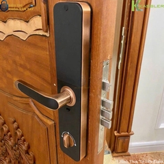 Khóa Kassler KL-696 có thiết kế sang trọng, phù hợp với nhiều loại cửa gỗ cao cấp