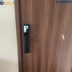 Khóa vân tay Hyundai HY-SLA807F lắp đặt cho cửa gỗ gia đình