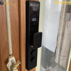 Khóa vân tay cửa gỗ Hubert CG15 TITAN EU an toàn chống trộm