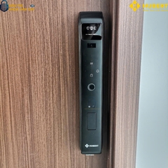 Khóa vân tay Hubert CG26F dễ dàng lắp đặt trên các loại cửa gỗ, đảm bảo an toàn tuyệt đối