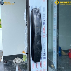 Khóa vân tay cửa gỗ Hubert CG27 lựa chọn hoàn hảo cho cửa gỗ sang trọng