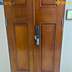 Khóa vân tay cửa gỗ Hubert CG89VF