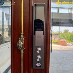 Khóa vân tay cửa gỗ Hubert CGI7 TITAN EU an toàn chống trộm