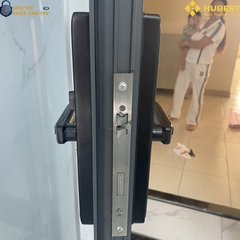 Khóa vân tay cửa nhôm Hubert CN77 thiết kế chắc chắn và bền bỉ