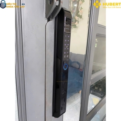 Khóa vân tay cửa nhôm Hubert CN80F thiết kế tinh tế, dễ sử dụng