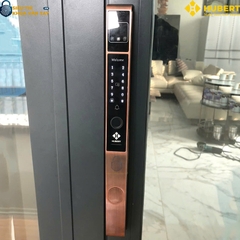 Khóa vân tay cửa nhôm Hubert CN82F thiết kế hiện đại, bền bỉ
