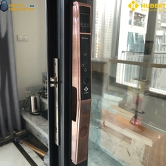Khóa vân tay cửa nhôm Hubert CN82F thiết kế hiện đại, bền bỉ