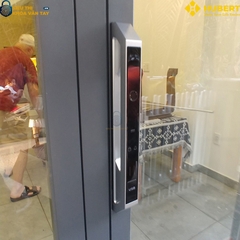 Khóa vân tay cửa nhôm Hubert CNI7 TITAN EU an toàn chống trộm