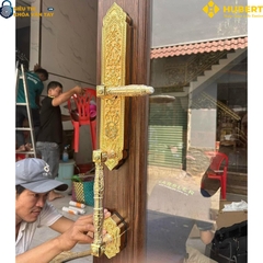 Khóa vân tay Hubert DSI8 EU GOLD 24K, bảo vệ an ninh tối ưu cho đại sảnh sang trọng
