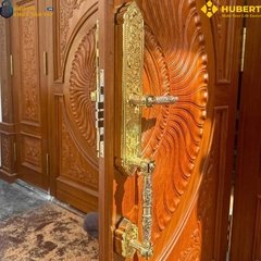 Khóa vân tay Hubert DSI8 EU GOLD 24K, bảo vệ an ninh tối ưu cho đại sảnh sang trọng